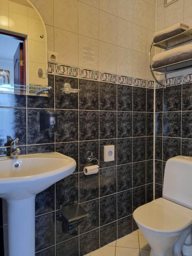 Hotell De Tolly Tõrve Dış mekan fotoğraf